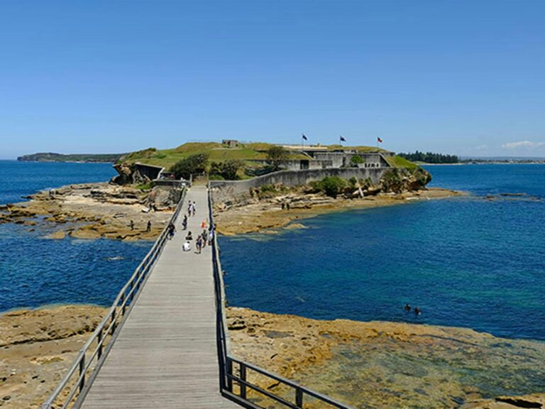 Boardwalk to Bare Island Fort, La Perouse, Kamay Botany Bay National Park. Photo: E Sheargold/OEH.